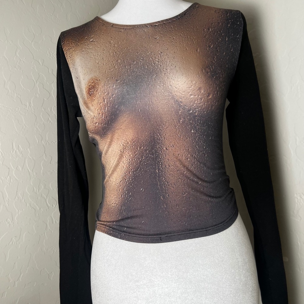 Fashion Nova Womens Trompe L'oeil Wet Torso Graphic Long Sleeve Crop Top Small